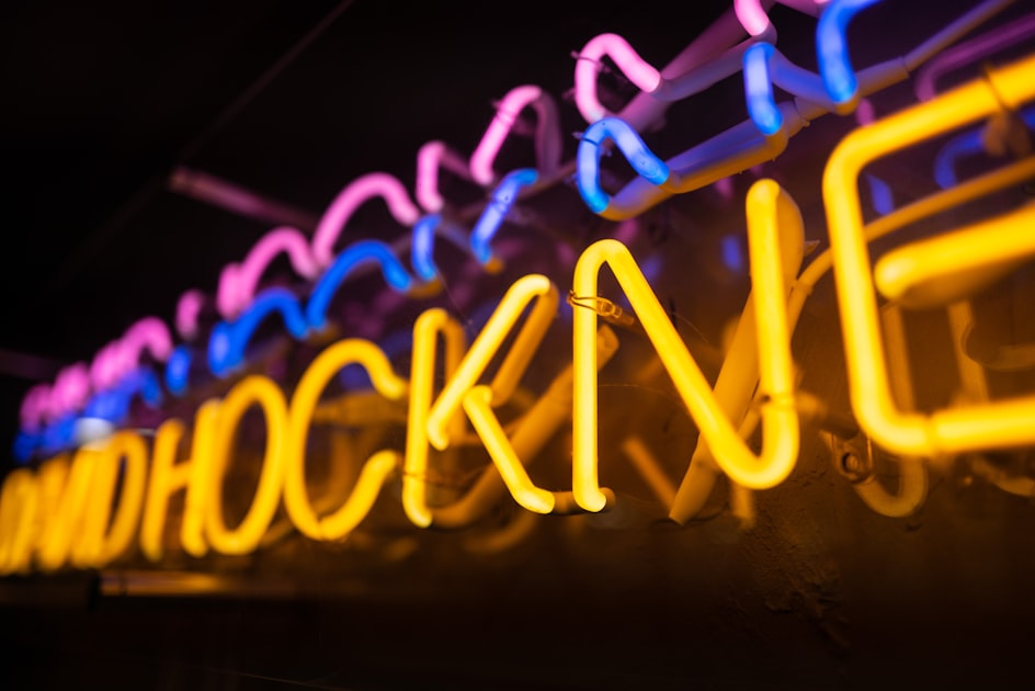 The Best Platforms for Sports Auctions